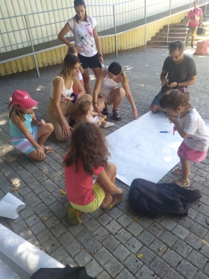 &Pi;&alpha;&iota;&delta;&iota;&kappa;ό &epsilon;&rho;&gamma;&alpha;&sigma;&tau;ή&rho;&iota;&omicron; &mu;&epsilon; &tau;&omicron;&nu; &Sigma;&pi;ύ&rho;&omicron; &Gamma;&iota;&alpha;&nu;&nu;&alpha;&kappa;ό&pi;&omicron;&upsilon;&lambda;&omicron;